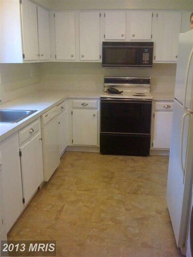 95 Leeds Ct unit 4, Warrenton, VA 20186 - photo 2