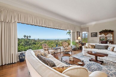 ShepardMesa6818.LivingRoom4