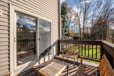 8 Mohawk Ct, Cromwell, CT 06416 - photo 5