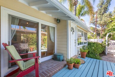 4912 Medina Dr, Woodland Hills, CA 91364 - photo 6