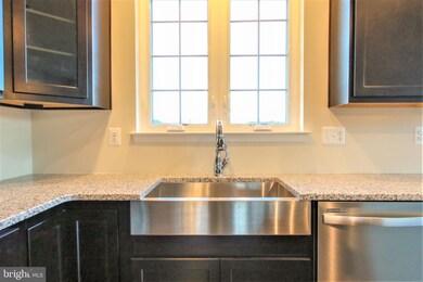 20218 Capital Ln, Hagerstown, MD 21742 - photo 4