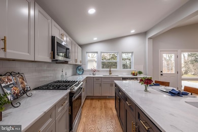 8305 Cobden Rd, Glenside, PA 19038 - photo 3