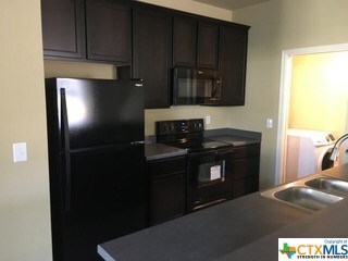 1103 W Martin Luther King Dr unit 1, San Marcos, TX 78666 - photo 3