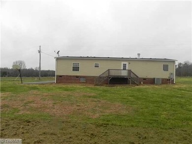 6018 Pointer Dr, Snow Camp, NC 27349 - photo 2