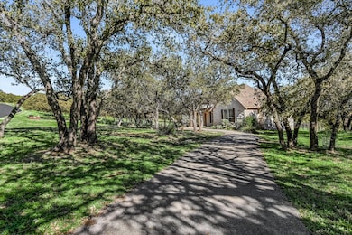 801 Stone Mountain Dr, Marble Falls, TX 78654 - photo 3