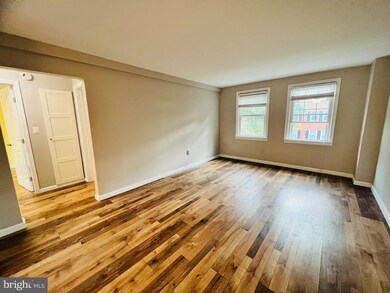 6606 Boulevard View unit B2, Alexandria, VA 22307 - photo 7