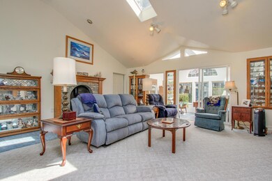 1128 SW 17th St, Lincoln City, OR 97367 - photo 6