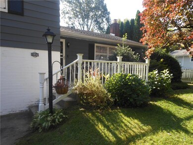 1916 Windsor Rd, Bethlehem, PA 18017 - photo 3