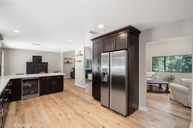 4894 Calderon Rd, Woodland Hills, CA 91364 - photo 3