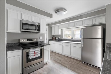 317 E Highland Ave, Muncie, IN 47303 - photo 6