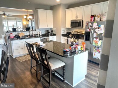 10377 Lantern Ln, Hagerstown, MD 21740 - photo 7