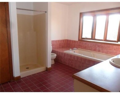 Master Bath/Spa.