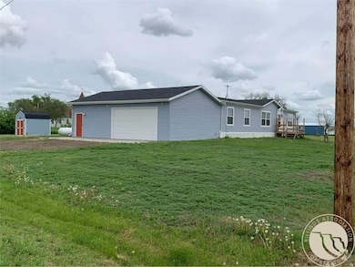118 Sanders St, Plevna, MT 59344 - photo 2