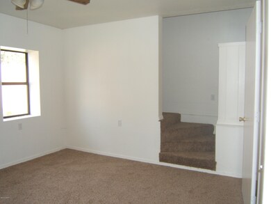 60 E Old Linden 002