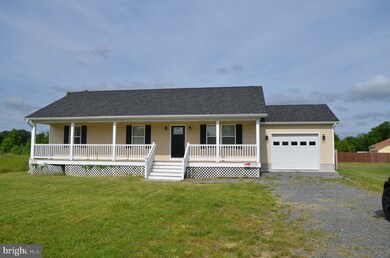 43 W Potomac Dr, Colonial Beach, VA 22443 - photo 2