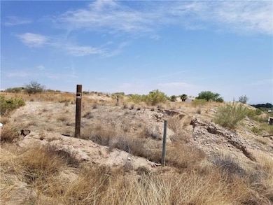 970 Quail Mesa Dr, Socorro, TX 79927 - photo 7