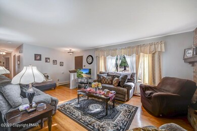 2567 Ridgeway Dr, Sciota, PA 18354 - photo 6