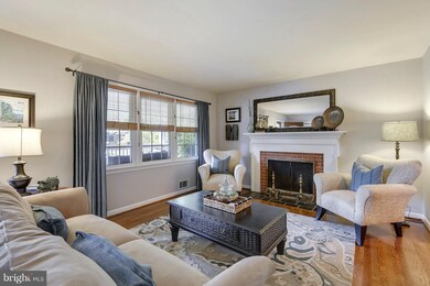 8420 Crown Place, Alexandria, VA 22308 - photo 2