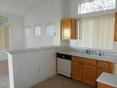 Kitchen. Bright airy open kitchen!