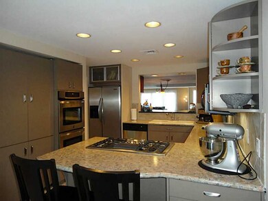 400 Meshanticut Valley Pkwy unit 10, Cranston, RI 02920 - photo 3