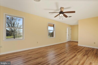 1205 Preston Ln, Greencastle, PA 17225 - photo 7