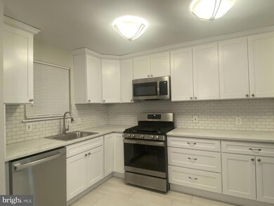 8637 Willow Oak Rd, Parkville, MD 21234 - photo 4