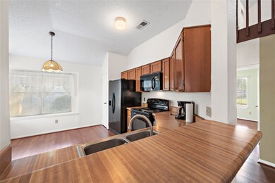 3106 Wood Fox Dr, Alvin, TX 77511 - photo 7