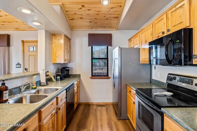 SPACIOUS KITCHEN