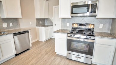 446 Jewett Meadow Dr, Magnolia, TX 77354 - photo 4