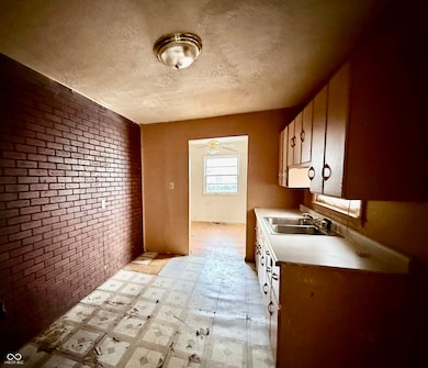 1142 S Keystone Ave, Indianapolis, IN 46203 - photo 4