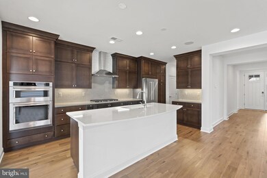 131 Cowbird St, Lake Frederick, VA 22630 - photo 3