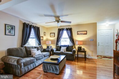 906 Nichols Dr, Laurel, MD 20707 - photo 7