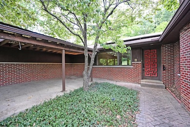 7714 Forest Rd, Cincinnati, OH 45255 - photo 5