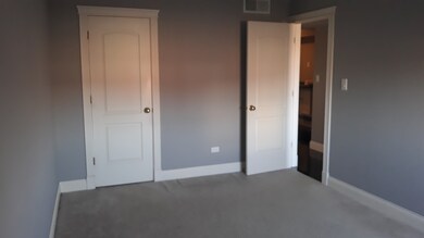 615 Quincy Bridge Ln unit 302, Glenview, IL 60025 - photo 7