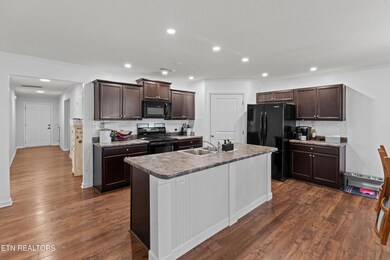 007-2577CottonwoodDrive-Sevierville-TN-3