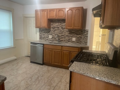 6 Bailey St unit 1, Dorchester Center, MA 02124 - photo 3