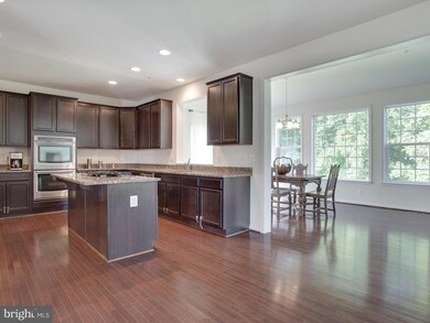 329 Radiant Ct, Upper Marlboro, MD 20774 - photo 7