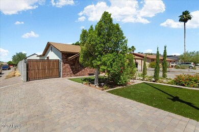 9604 N 15th Place, Phoenix, AZ 85020 - photo 2