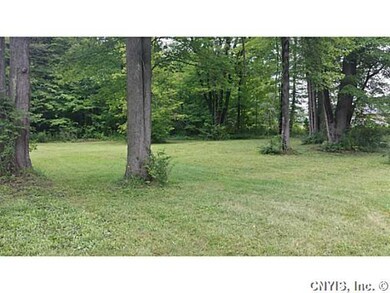 Exterior Front Side Yard