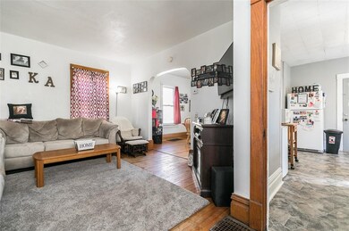 709 9th St SW, Cedar Rapids, IA 52404 - photo 6