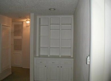 908 Charleston Dr, Bedford, TX 76022 - photo 4