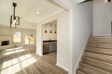 7134 Eastwood St unit C, Houston, TX 77021 - photo 4