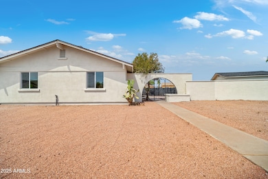 5208 S. 44th Way