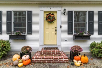 7 Christina Ct, Saratoga Springs, NY 12866 - photo 4