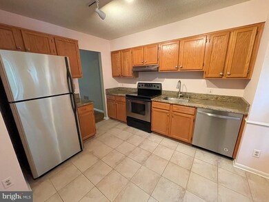 1616 Oak Spring Way, Reston, VA 20190 - photo 3