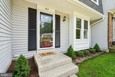 557 Bay Dale Ct, Arnold, MD 21012 - photo 2