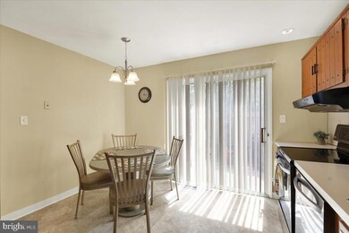 198 Oakmont Ct, Reading, PA 19607 - photo 7