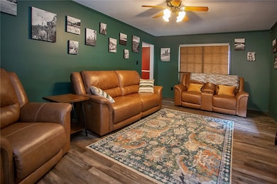 214 Canterbury Cir, Russellville, AR 72802 - photo 2