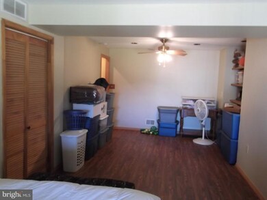 6830 Littlewood Ct, Sykesville, MD 21784 - photo 4