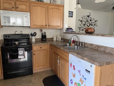 309 N Ridge Estate, Troy, NY 12182 - photo 6